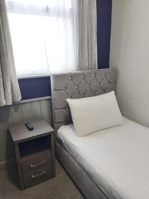 Oyo Ivy Hotel Скегнес Екстериор снимка